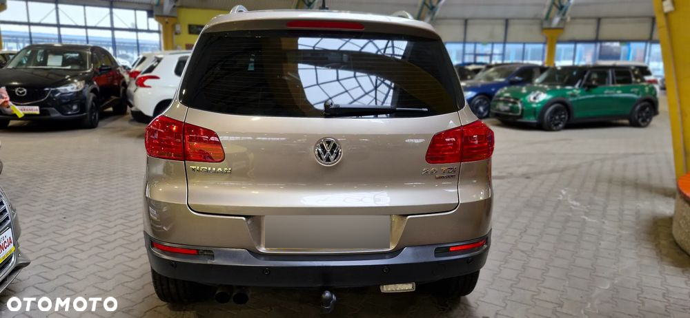 Volkswagen Tiguan 2.0 TDI 4Mot Perfectline R-Style - 8