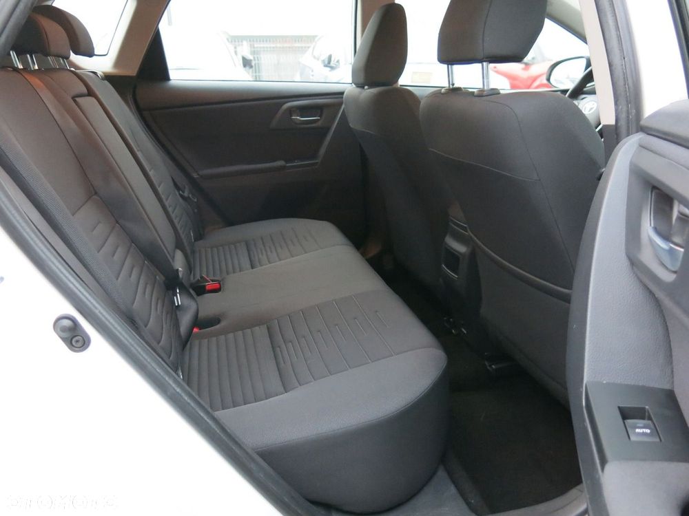 Toyota Auris - 7