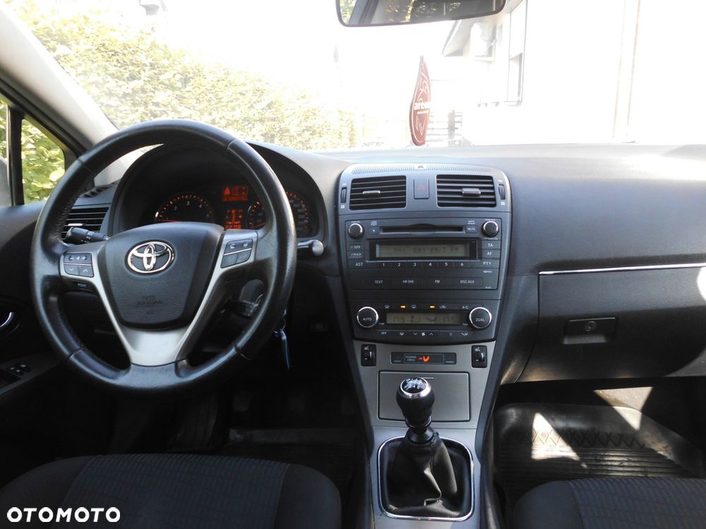 Toyota Avensis - 7