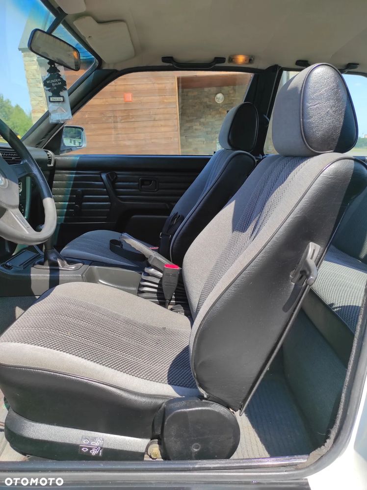 BMW Seria 3 318i - 17