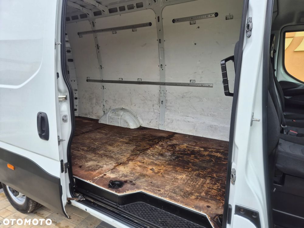 Iveco DAILY 35S16 L3H2 PARKTRONIKI SPROWADZAONY LIFT - 20