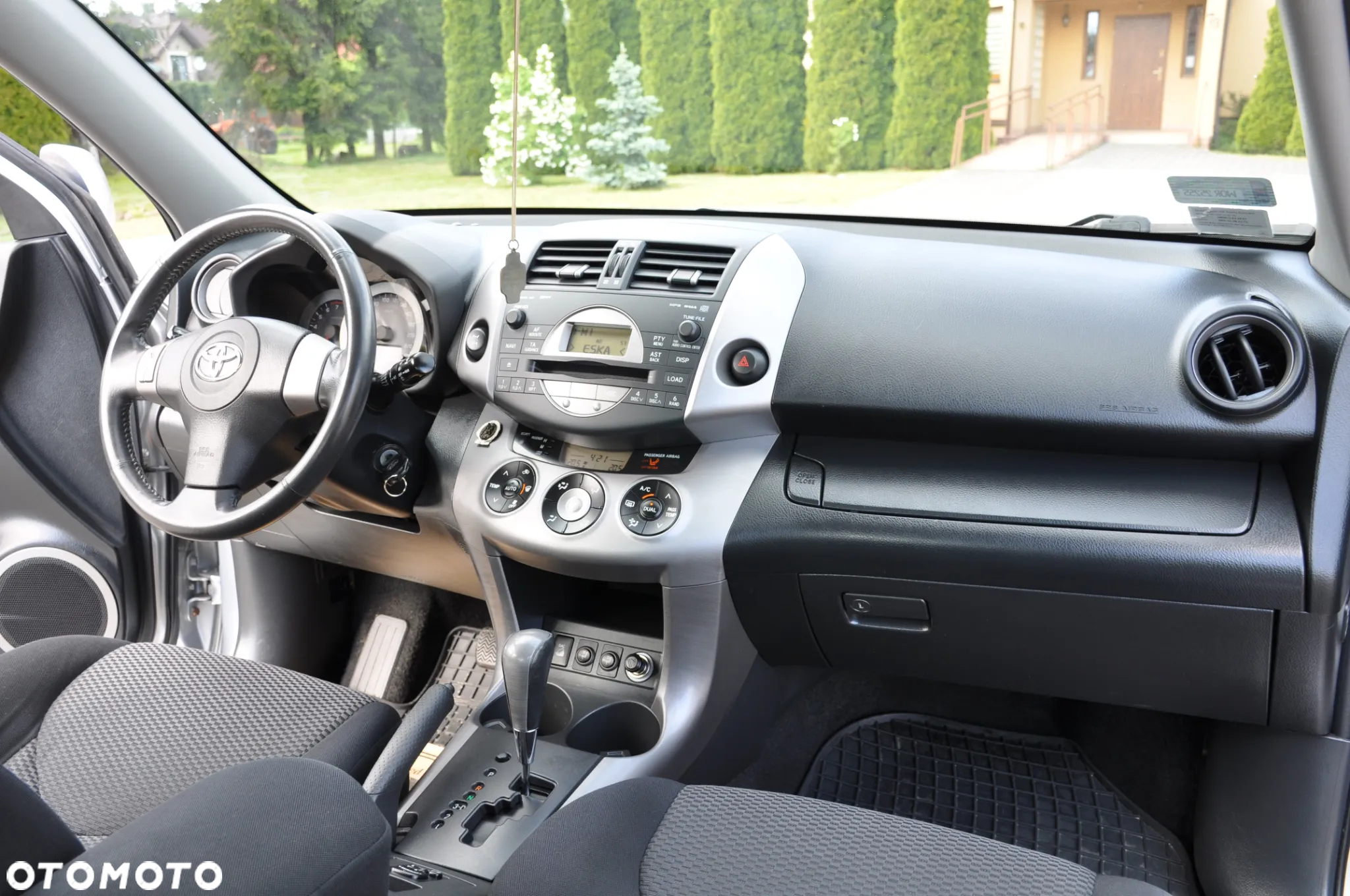 Toyota RAV4 2.0 4x4 Automatik Executive - 23