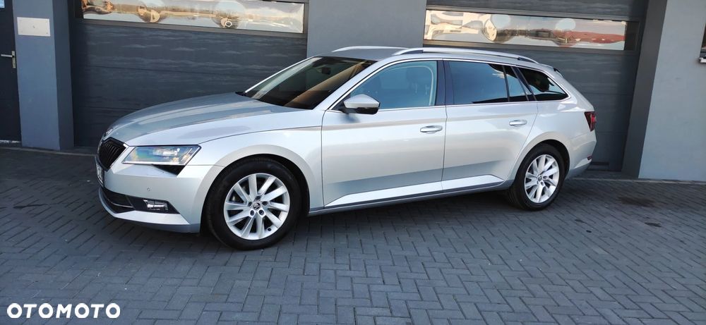 Skoda Superb 2.0 TDI DSG Ambition - 40