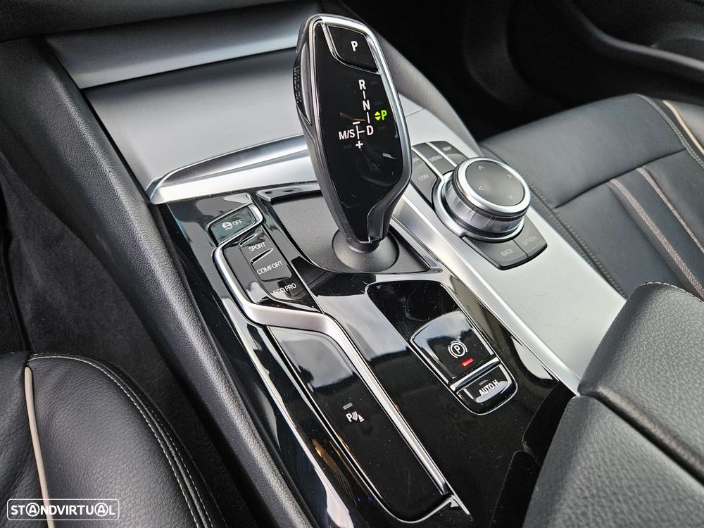 BMW 520 d Line Luxury Auto - 33