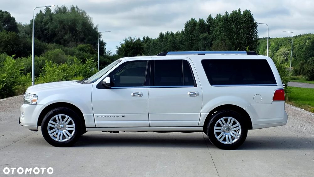 Lincoln Navigator 5.4 4WD Luxury - 23