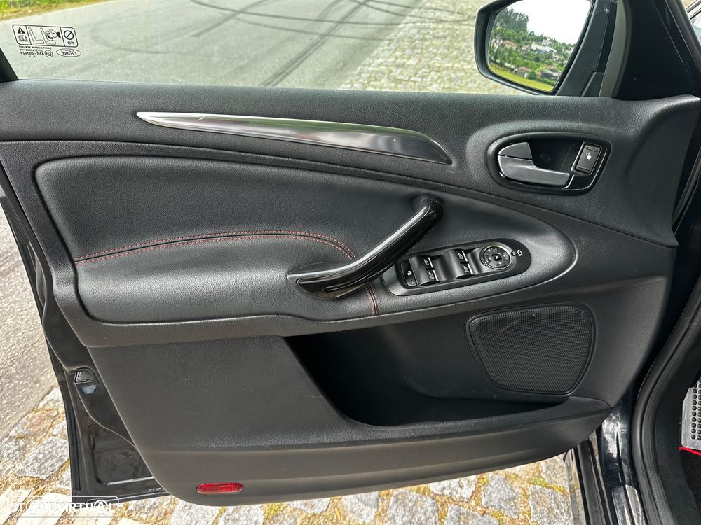 Ford S-Max 2.0 TDCi DPF Titanium - 39