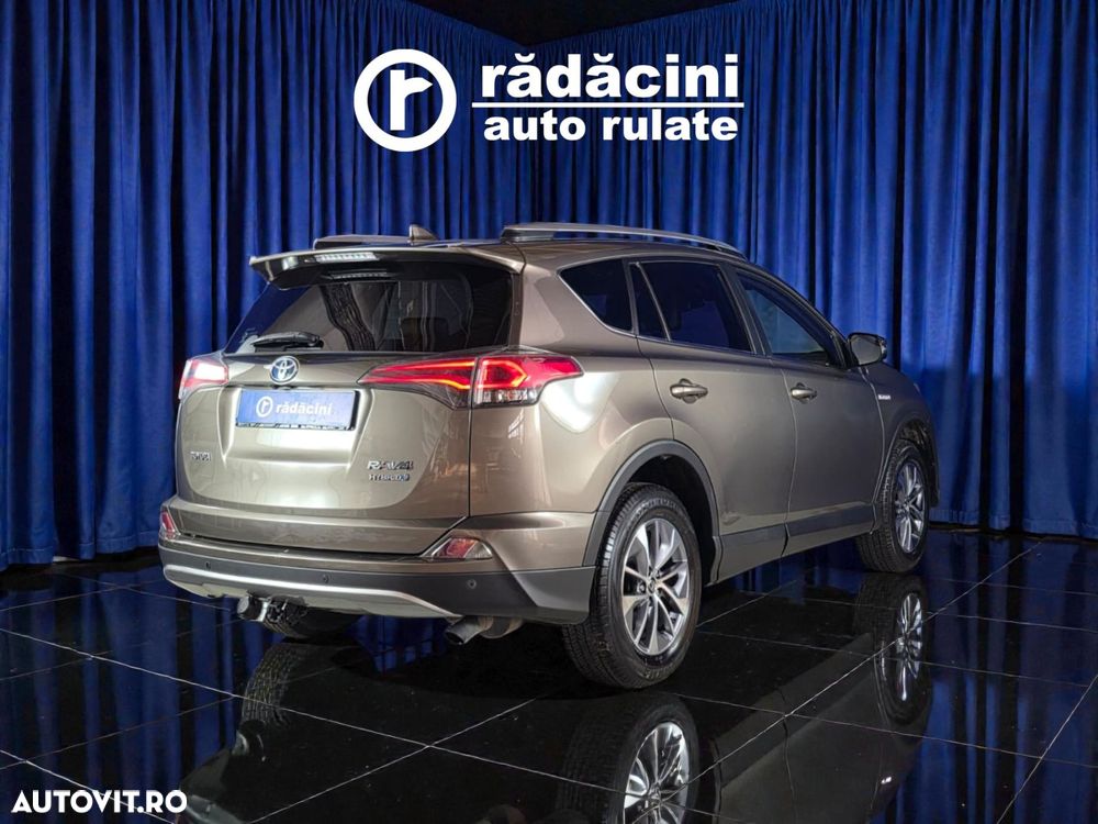 Toyota RAV4 - 9
