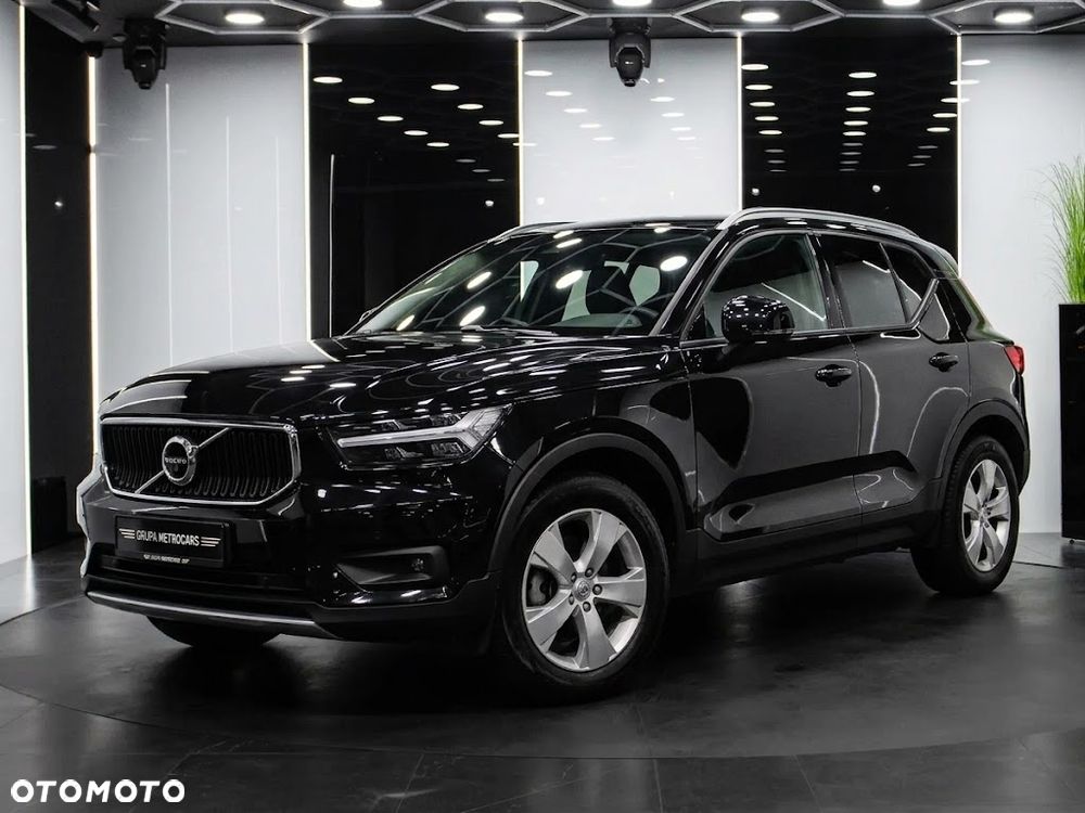 Volvo XC 40 T3 Momentum Pro - 2