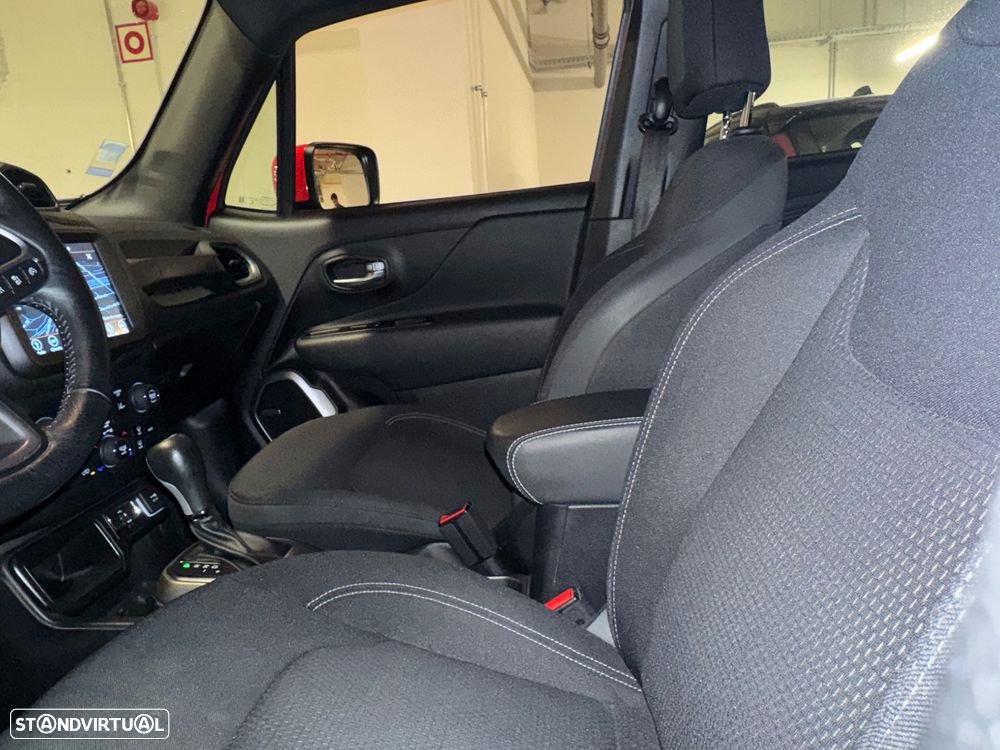 Jeep Renegade 1.3 T Limited S DCT - 25
