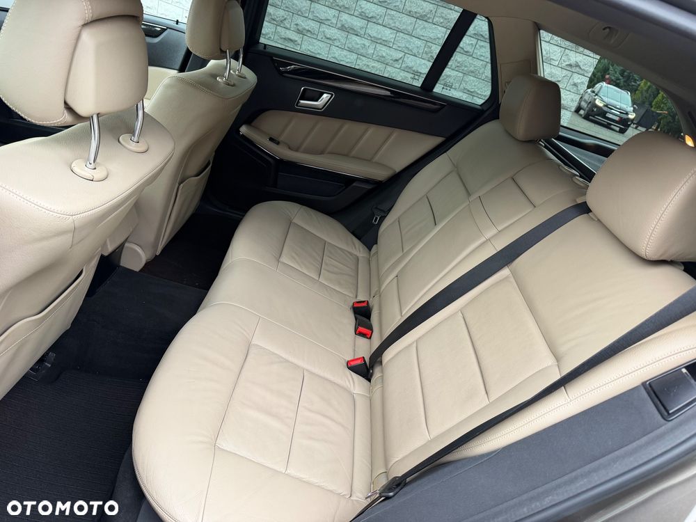Mercedes-Benz Klasa E 220 CDI 7G-TRONIC Avantgarde - 21