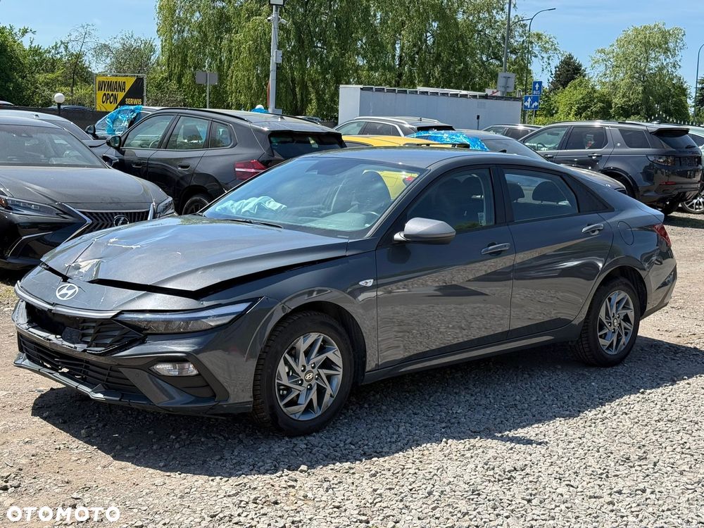 Hyundai Elantra 1.6 Modern CVT - 4