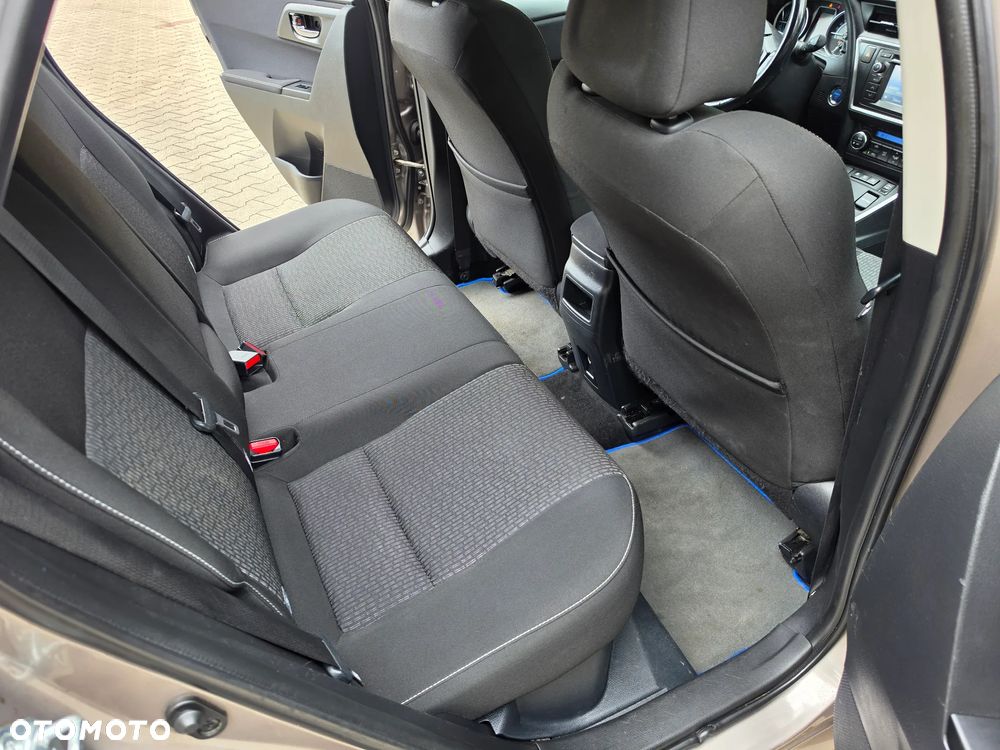 Toyota Auris - 13