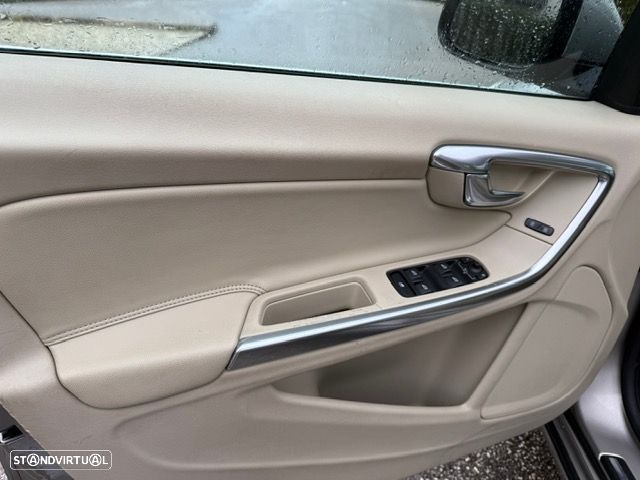 Volvo S60 1.6 D2 Momentum Eco - 11