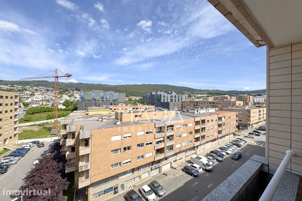 RENOVADO Apartamento T3 (último piso) c/garagem em Lamaçães, Braga - Grande imagem: 2/21
