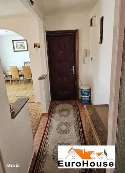 Apartament cu 3 camere de vanzare in Alba Iulia zona AMPOI — fotografia 3