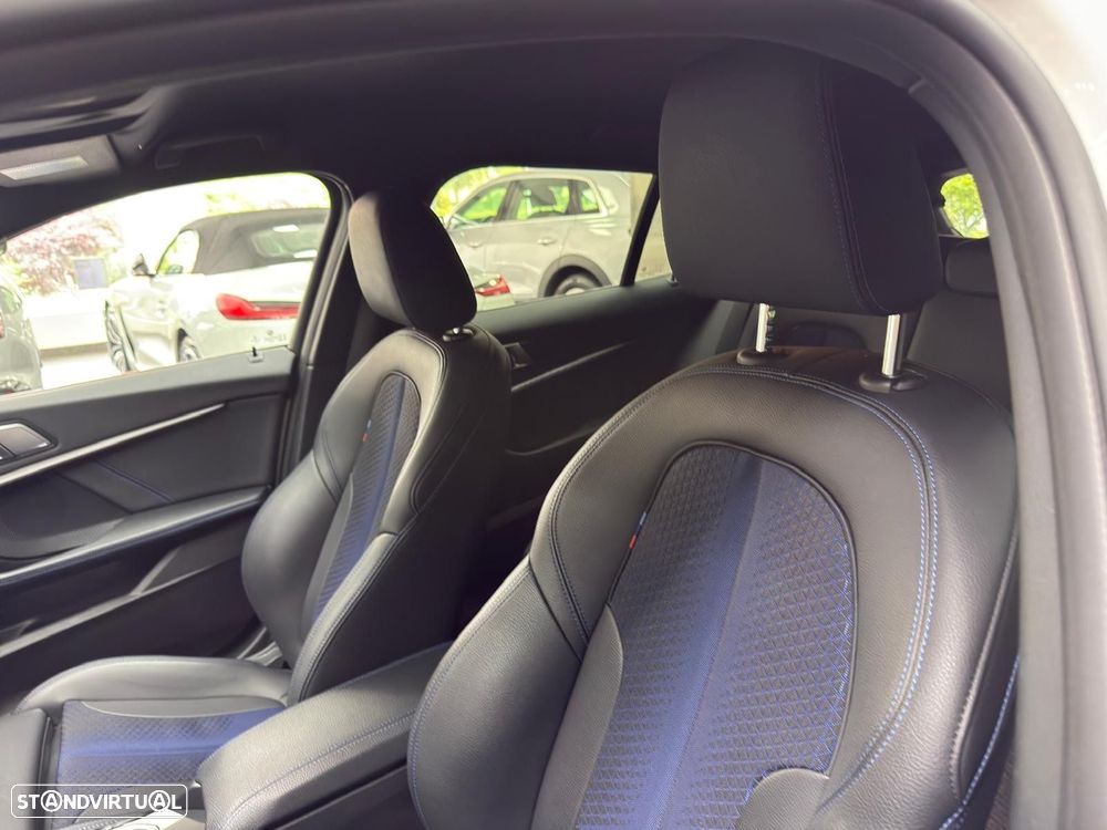 BMW 116 d Pack Desportivo M Auto - 29