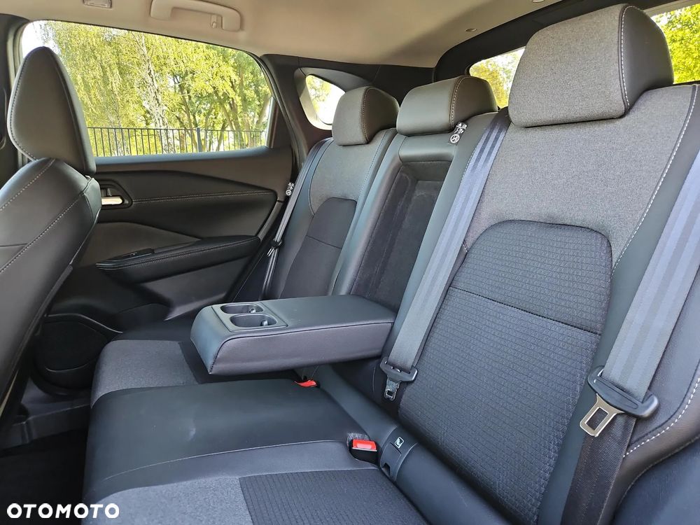 Nissan Qashqai 1.3 DIG-T mHEV N-Connecta Xtronic - 17