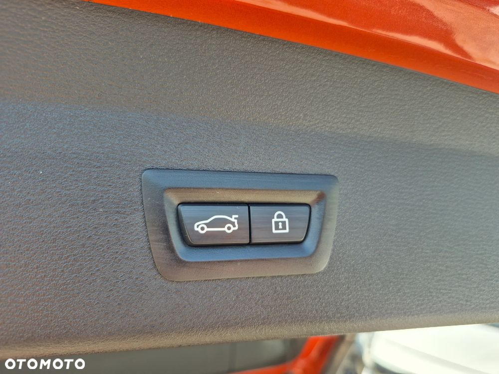 BMW X1 xDrive20i GPF xLine - 17