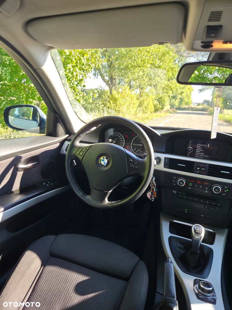BMW Seria 3 - 18