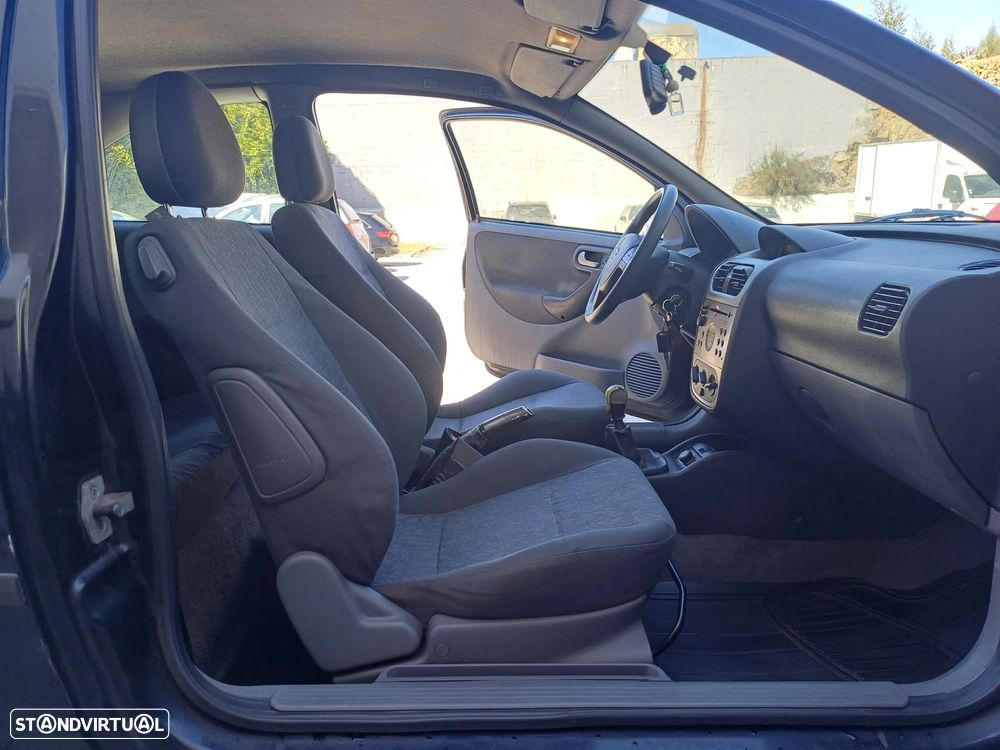 Opel Corsa 1.2 16V Confort - 29