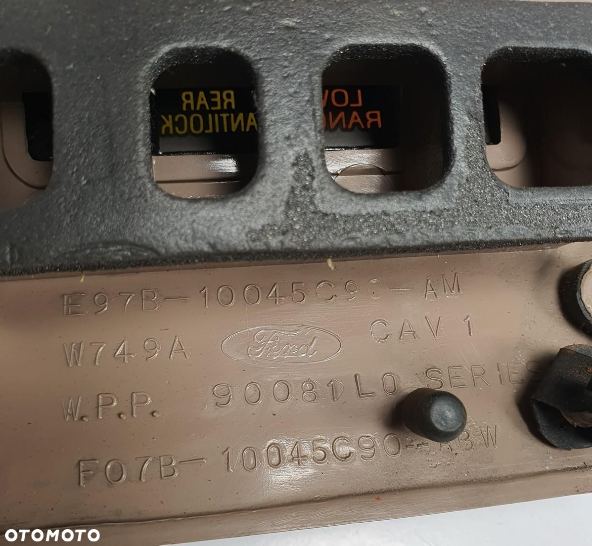 RAMKA OBUDOWA DESKI KONSOLI FORD RANGER II 89-92R F07B-10045C90-ABW - 7