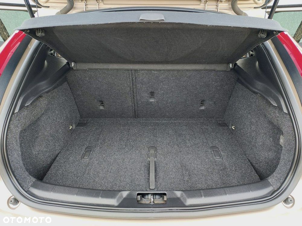 Volvo V40 Cross Country D3 Geartronic Summum - 20