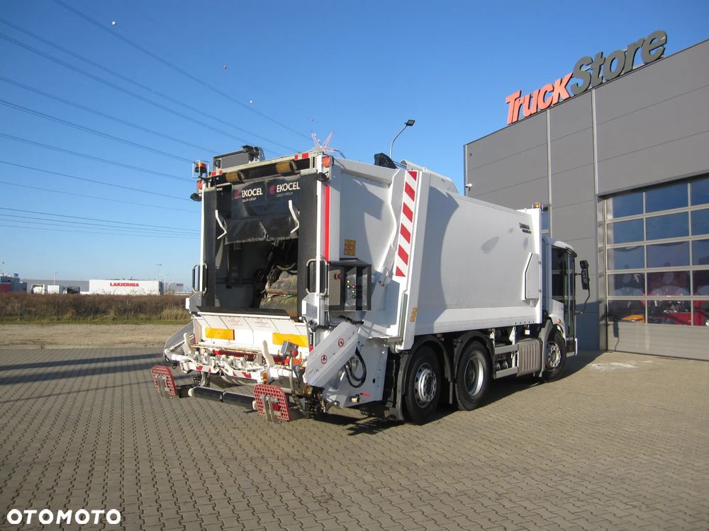 Mercedes-Benz ECONIC 2630 - 3