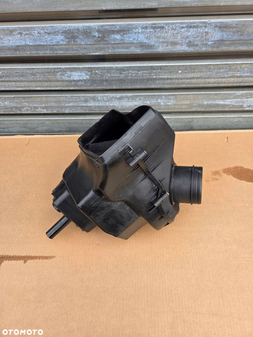 AUDI OE A8 D4 LIFT 3.0 TDI OBUDOWA FILTRA POWIETRZA 4H0133824 - 2
