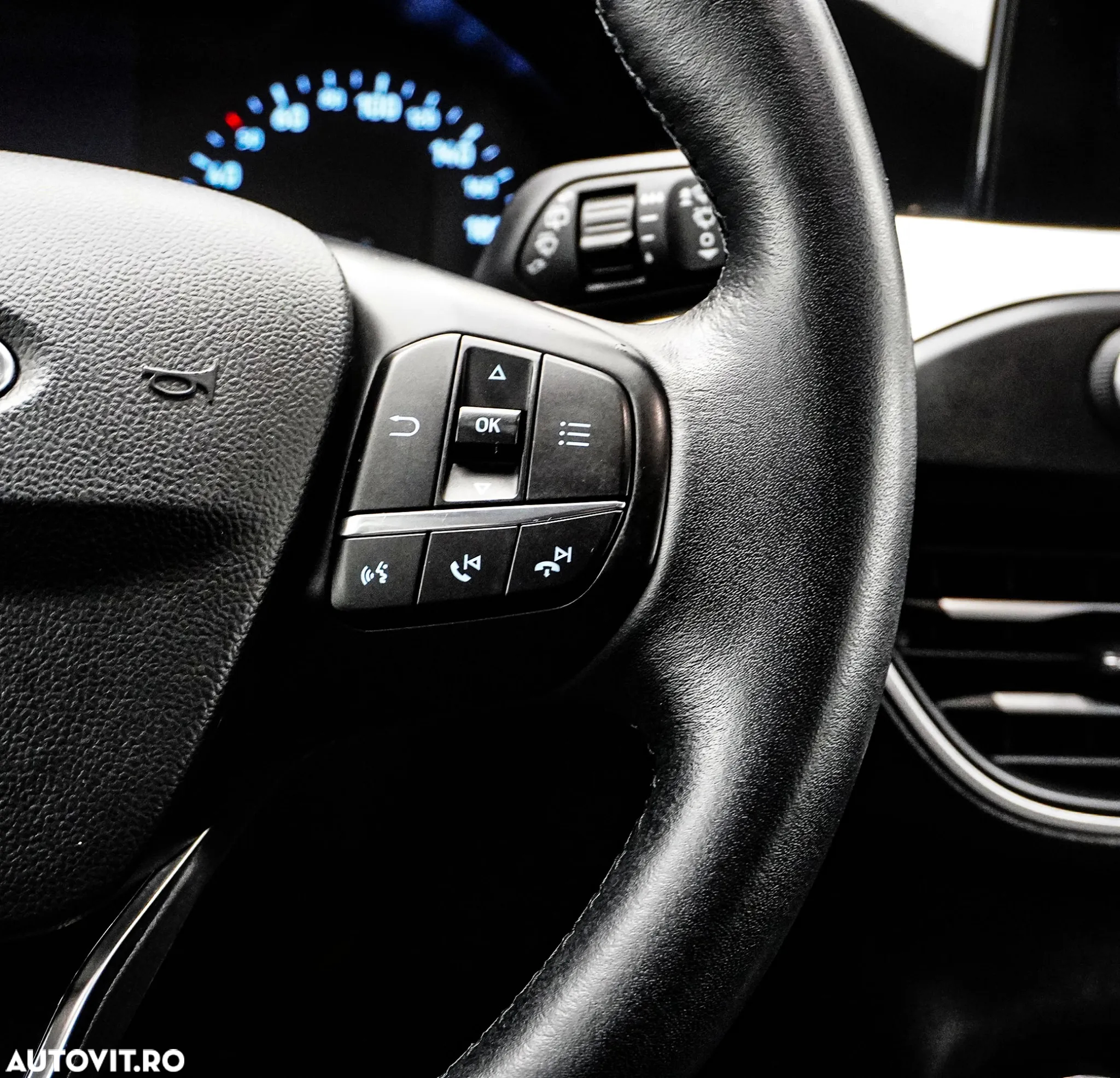 Ford Focus 1.5 EcoBlue Titanium - 27