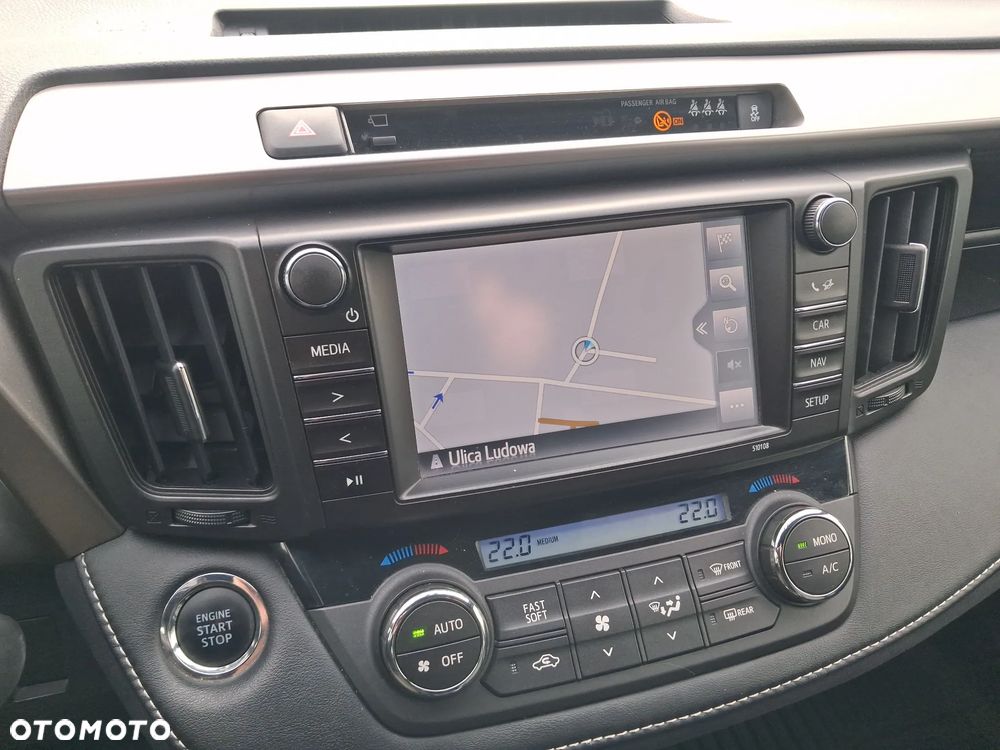 Toyota RAV4 2.0 D-4D Premium 4x2 - 17