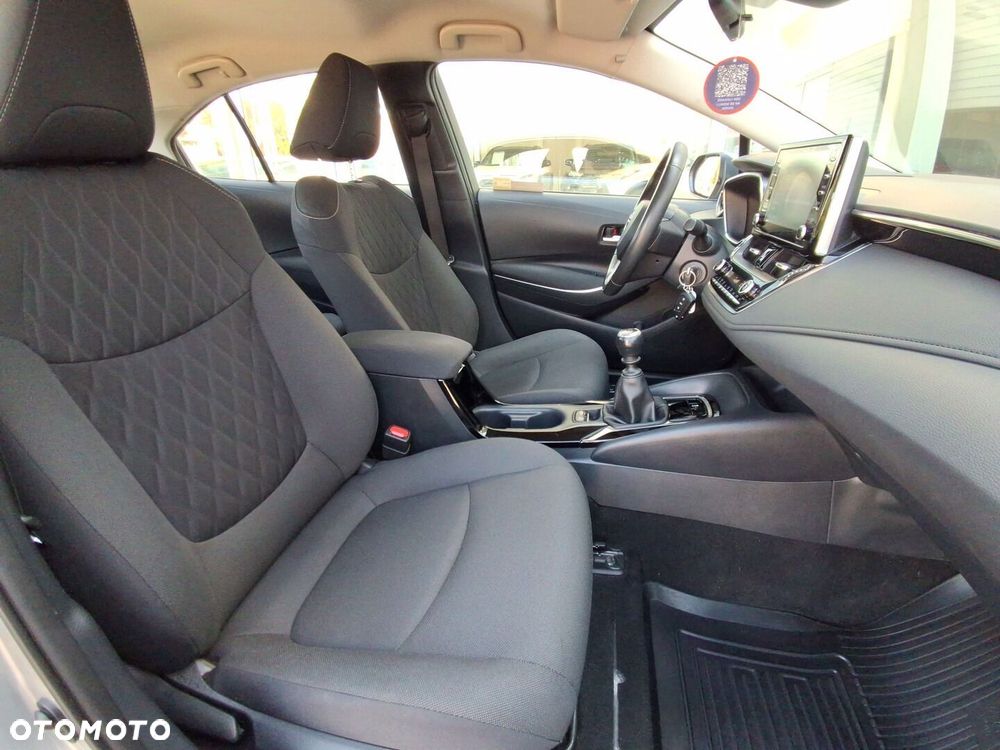 Toyota Corolla - 10