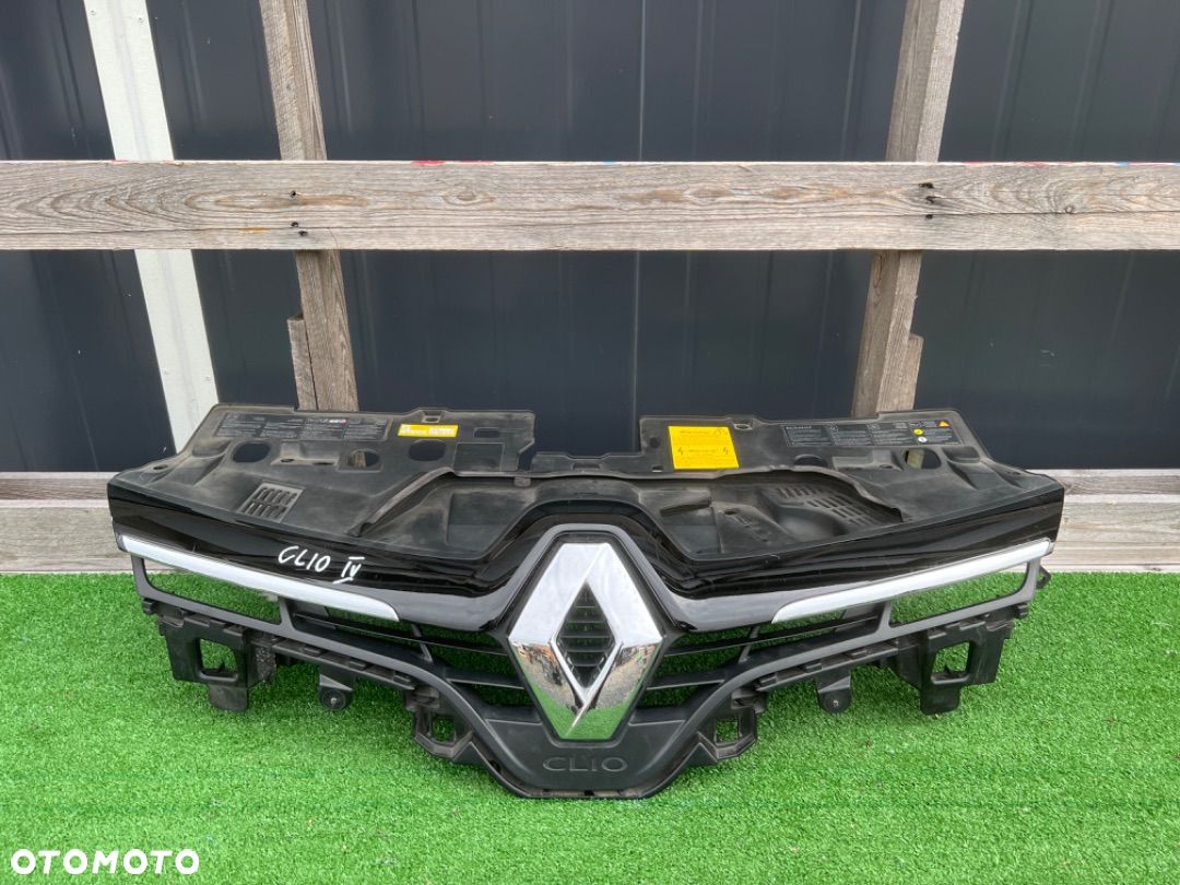 Atrapa, grill RENAULT Clio IV przed liftem - 1