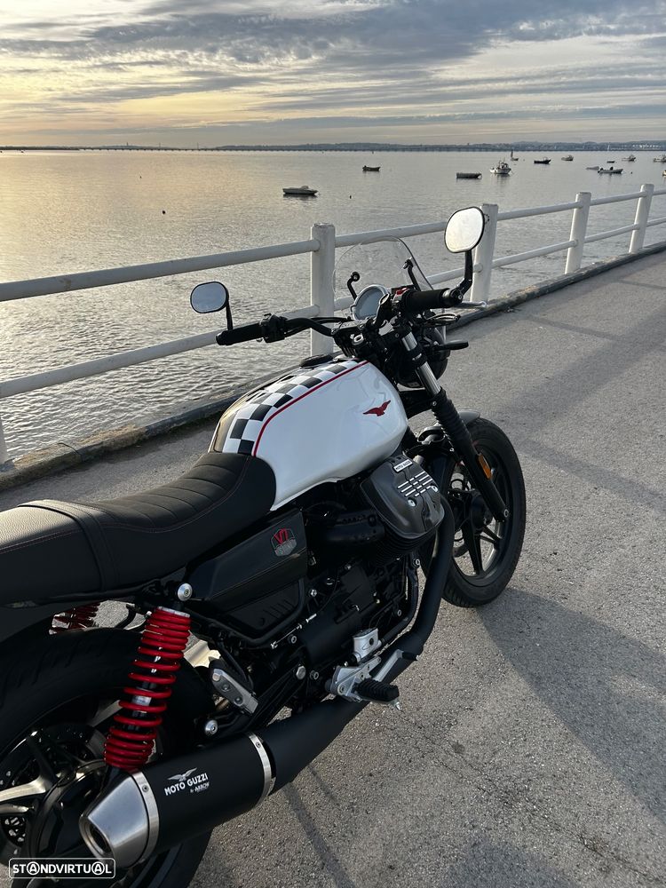 Moto Guzzi V7 Stone Ten Nova - 30