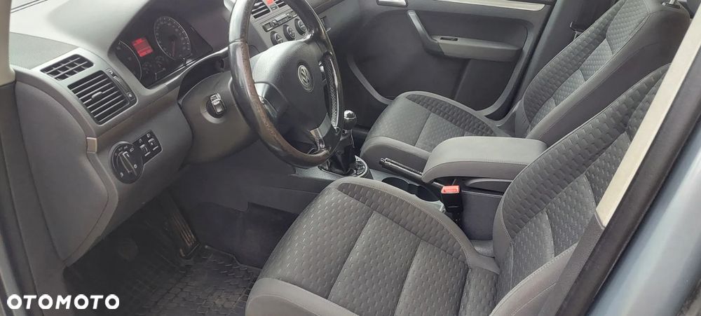 Volkswagen Touran 1.9 TDI Highline - 6