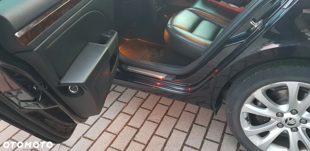 Skoda Superb 2.0 TDI Elegance DSG - 13