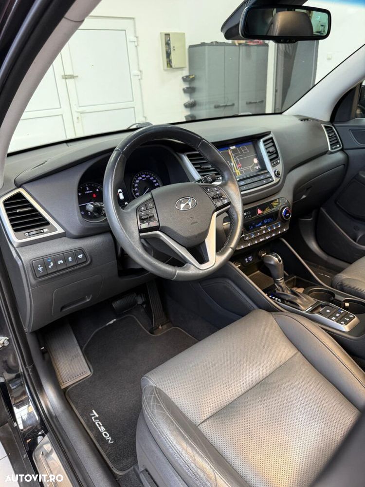 Hyundai Tucson 2.0 CRDI 4WD Automatik Premium - 16