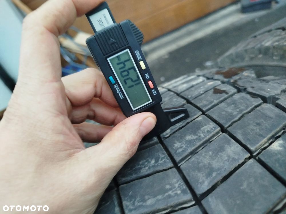 305/70R19.5 Continental HD3 4szt. Napędowe 80-85% bieżnika super stab. - 4