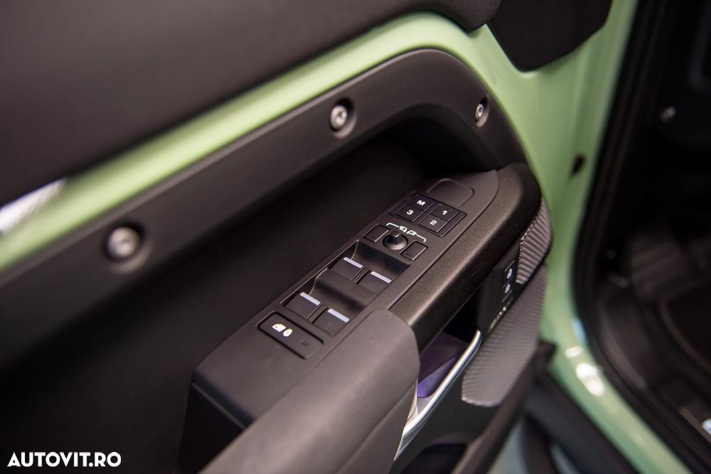 Land Rover Defender 110 2.0 P404 PHEV - 15