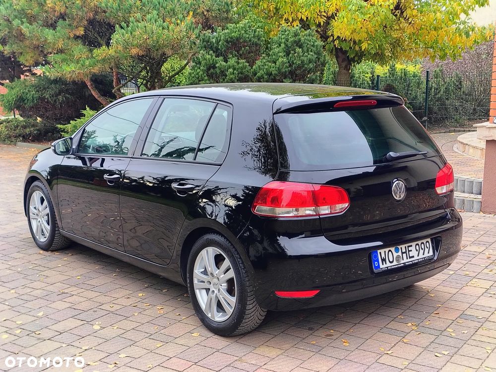 Volkswagen Golf - 6