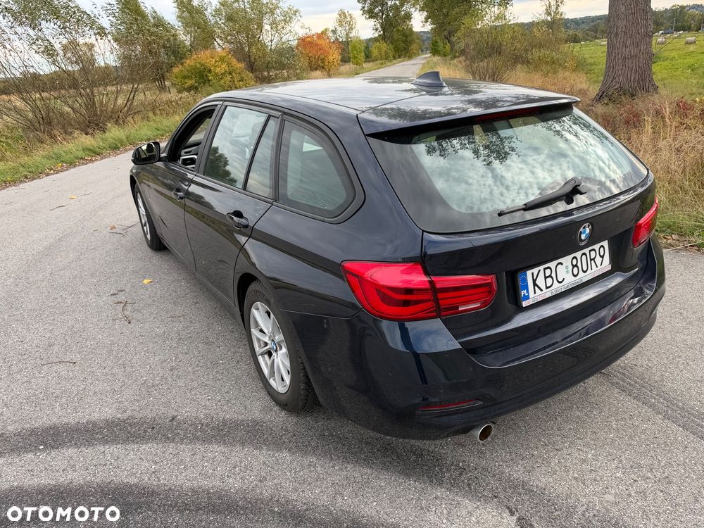 BMW 3 Series 2016 photo 3