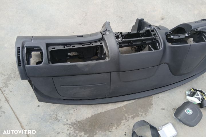 Kit airbag cu plansa de bord 1C0909605K 5J0857702B 5J0880201H 5J08577 - 3