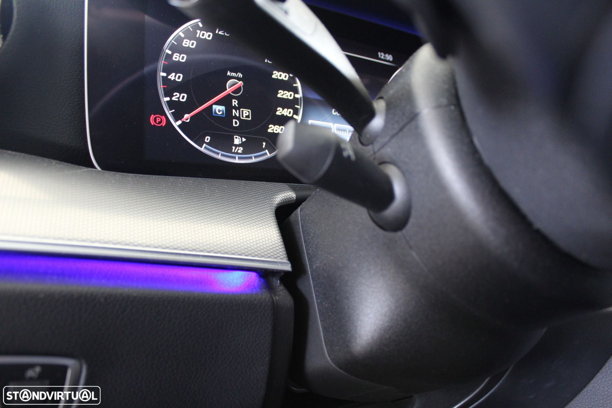 Mercedes-Benz E 200 d Avantgarde - 35