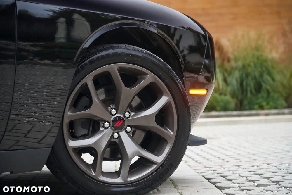 Dodge Challenger 3.6 SXT Plus - 40