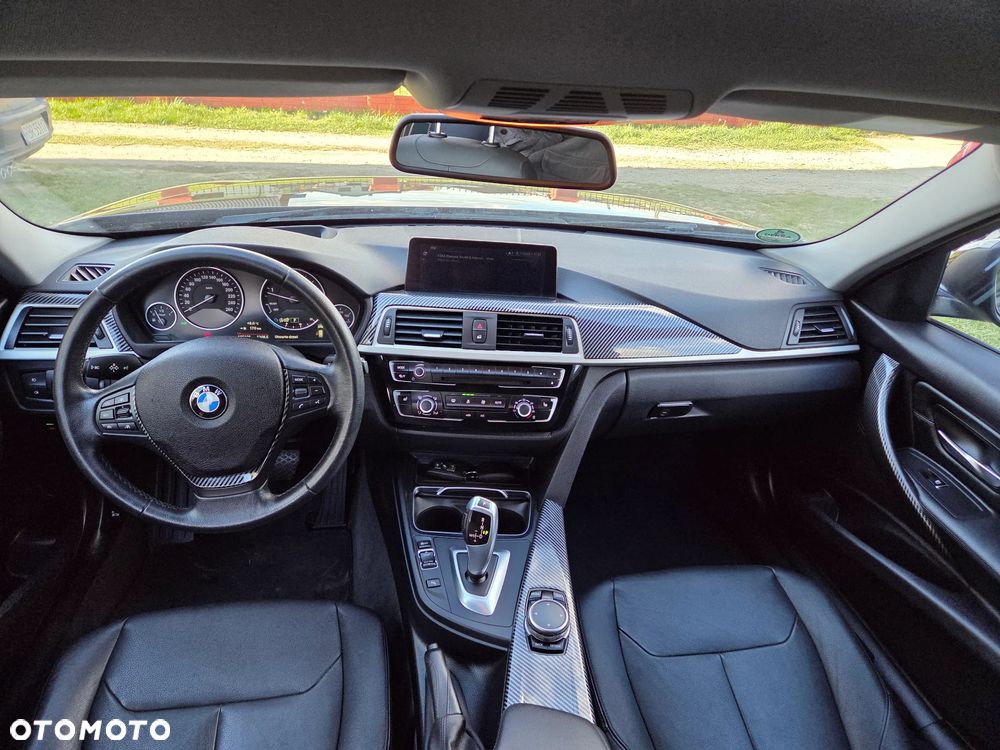 BMW Seria 3 320d Edition M Sport Shadow - 13