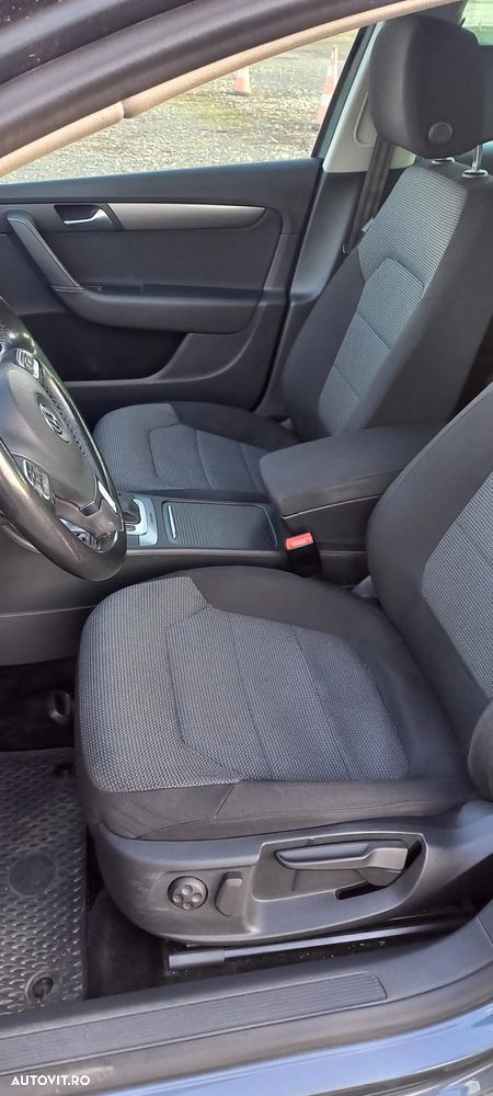 Volkswagen Passat 2.0 TDI 4Motion DSG BlueMotion Tech Highline - 17