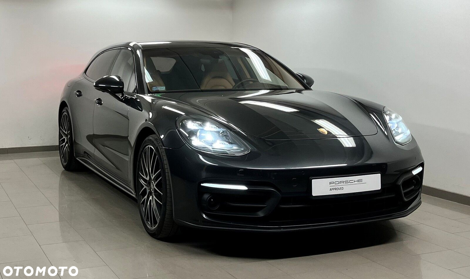 Porsche Panamera - 5