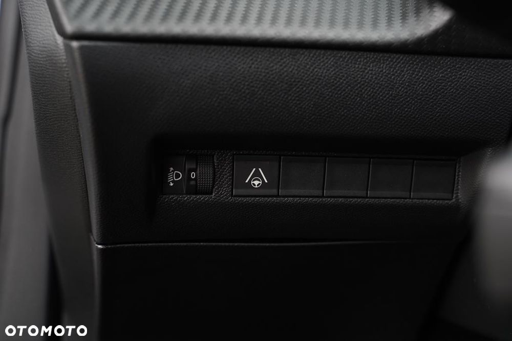 Peugeot 2008 PureTech mHEV Allure e-DCS6 - 13