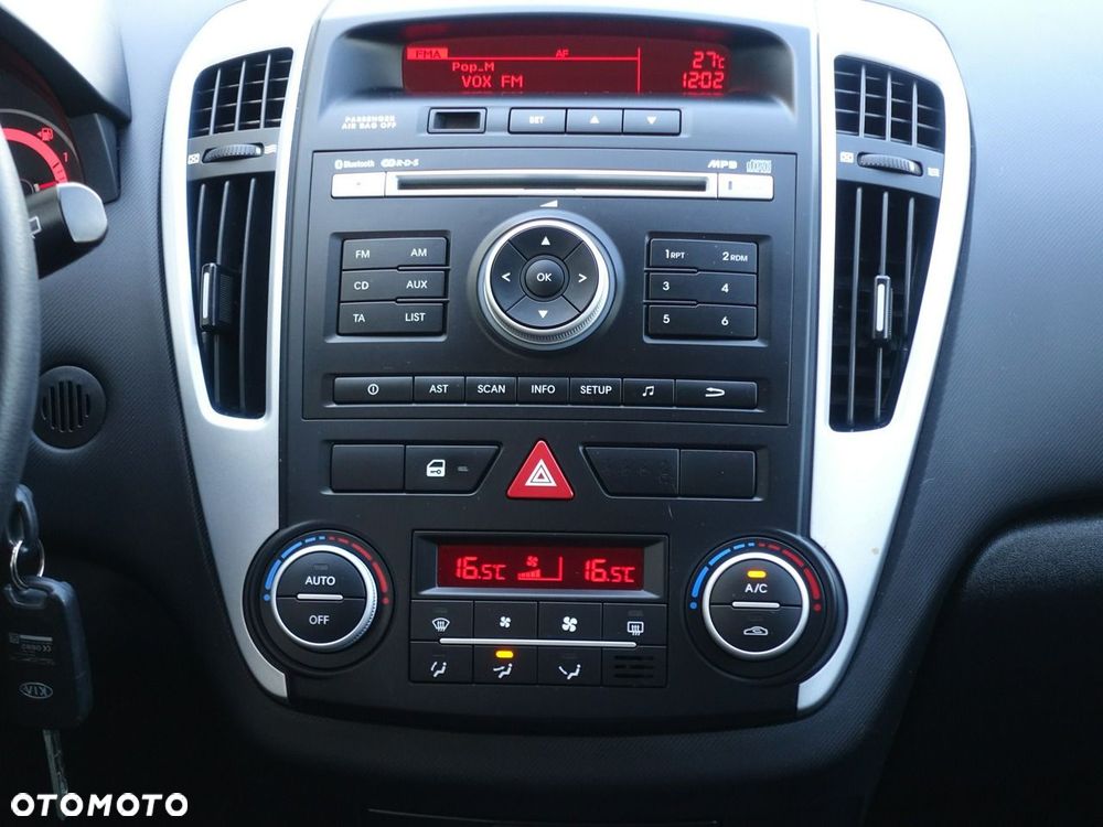 Kia Ceed 1.6 CVVT Vision - 24