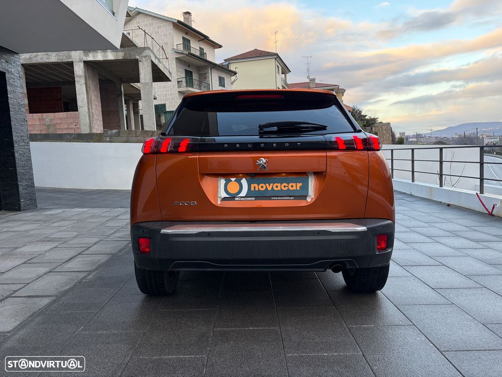 Peugeot 2008 1.2 PureTech Allure Pack - 5