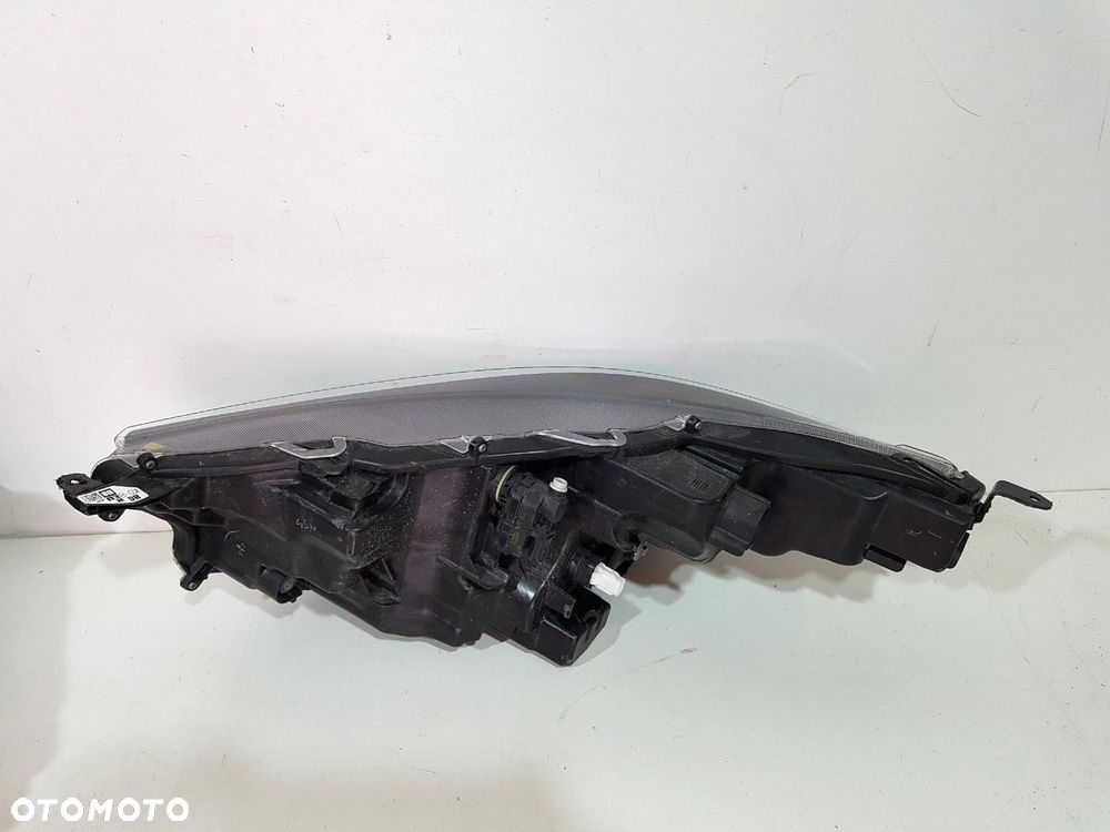 TOYOTA YARIS IV 4 LAMPA FULL LED PRZÓD PRZEDNIA PRAWA EUROPA ORYGINAŁ - 4